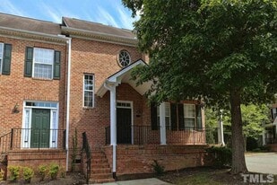 46 Scottish Ln in Durham, NC - Building Photo