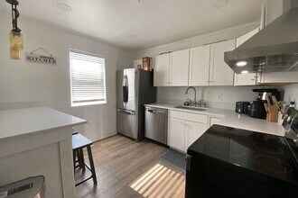 7416 Rhondda Dr in Lorton, VA - Building Photo - Building Photo