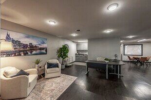 405 2 Mile Pike in Goodlettsville, TN - Building Photo