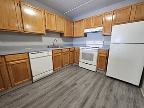 25 S Point Dr, Unit 404 in Boston, MA - Building Photo - Building Photo