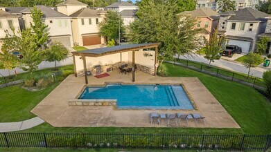 10 Jarvis Row Cir in The Woodlands, TX - Building Photo - Building Photo