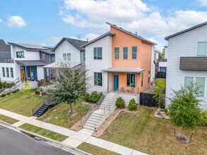 6013 Florencia Ln in Austin, TX - Building Photo - Building Photo