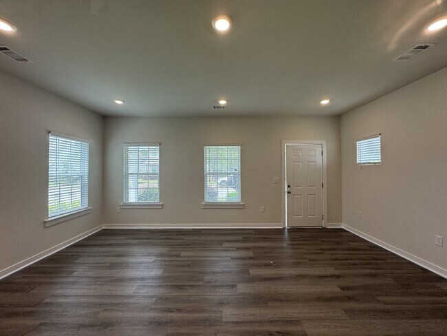 681 W Vincent Dr in Athens, GA - Building Photo - Building Photo