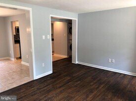 204 Northview Dr in Fredericksburg, VA - Building Photo