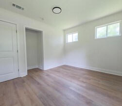 718 E Montclair Rd in Pensacola, FL - Building Photo - Building Photo