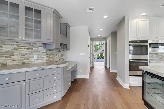 1180 Blue Hill Creek Dr in Marco Island, FL - Foto de edificio - Building Photo