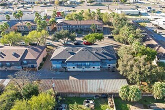 15 W McIntyre St in Edinburg, TX - Building Photo - Building Photo