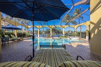 8535 Bellagio Dr in Naples, FL - Foto de edificio - Building Photo
