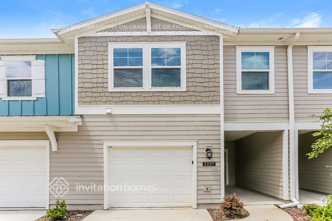 1237 Coastal Mdw Trl in Jacksonville, FL - Building Photo