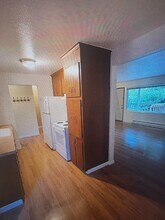 9546 8th Ave NW in Seattle, WA - Building Photo - Building Photo