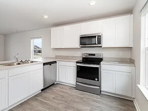 99 Cambridge Dr in Tabor City, NC - Building Photo - Building Photo