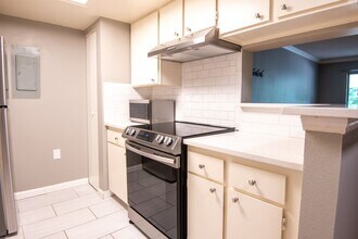 8555 Fairmount Dr in Denver, CO - Building Photo - Building Photo