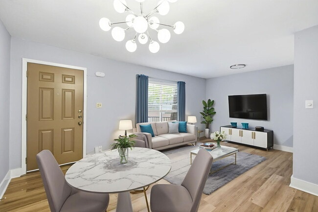 7801 Shoal Creek Blvd in Austin, TX - Foto de edificio - Building Photo