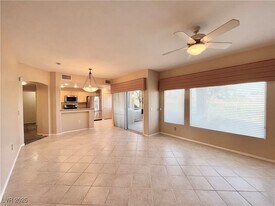 10820 Amber Ridge Dr in Las Vegas, NV - Building Photo