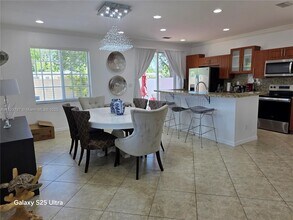 252 SE 2nd Ave in Hallandale Beach, FL - Building Photo - Building Photo