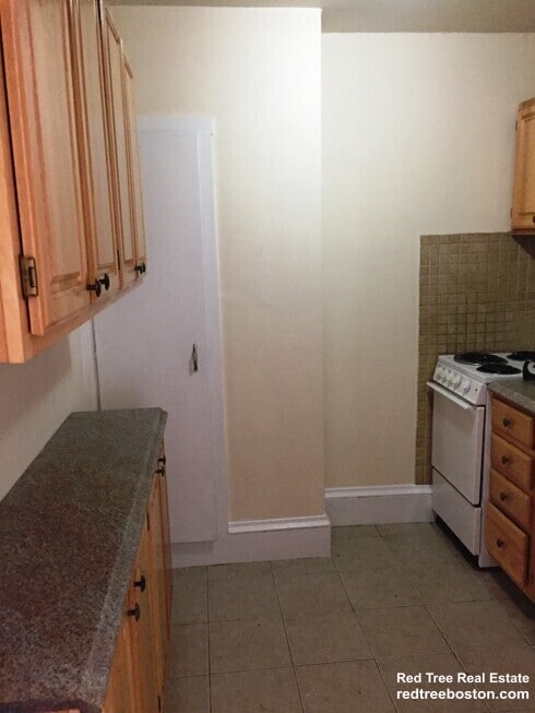 470 Beacon St, Unit 8 in Boston, MA - Foto de edificio - Building Photo