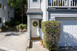 1775 Tice Valley Blvd in Walnut Creek, CA - Foto de edificio - Building Photo