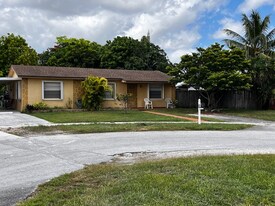 15551 SW 307th St in Homestead, FL - Building Photo
