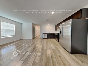 3200 Crestone Dr in Crandall, TX - Foto de edificio - Building Photo