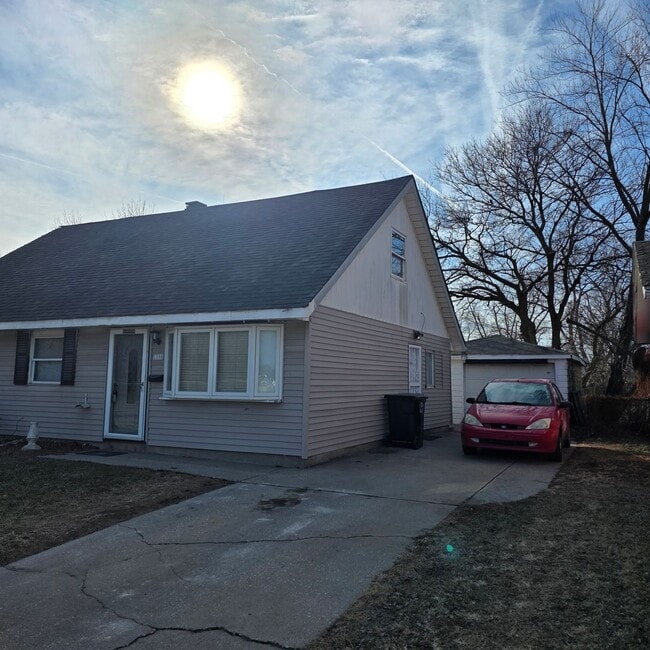 1100 S Lake St in Gary, IN - Building Photo - Building Photo