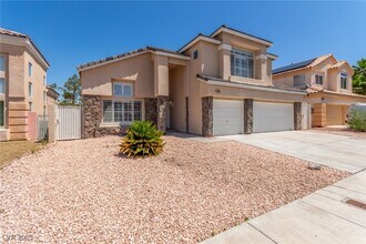 3030 Cooper Creek Dr in Henderson, NV - Building Photo - Building Photo