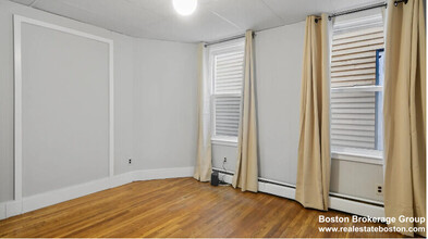 823 Dorchester Ave, Unit 3 in Boston, MA - Building Photo - Building Photo