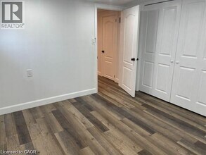 255 E 34th St in Hamilton, ON - Building Photo - Building Photo