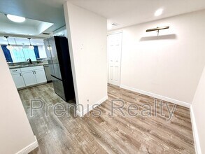 90 S Highland Ave in Tarpon Springs, FL - Building Photo - Building Photo