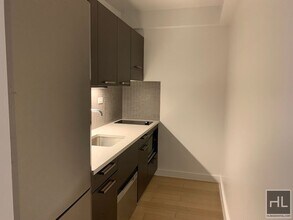 East 39th Street in New York, NY - Building Photo - Building Photo