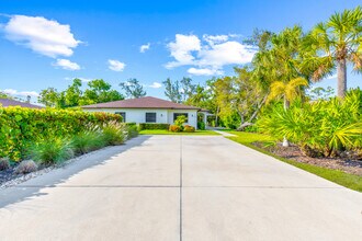 4400 Vanda Dr in Bonita Springs, FL - Building Photo - Building Photo