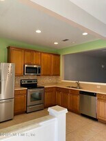 4204 Crownwood Dr in Jacksonville, FL - Building Photo