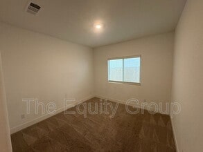 217 E Tyler Ave in Visalia, CA - Building Photo - Building Photo