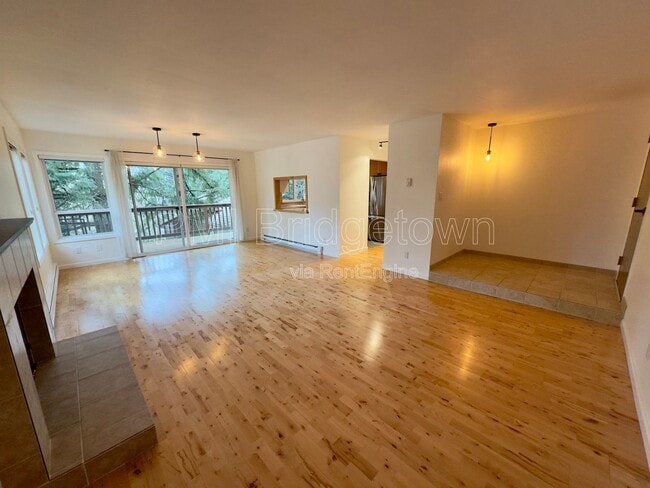 307 Cervantes Cir in Lake Oswego, OR - Building Photo - Building Photo