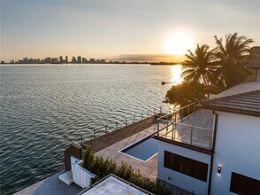 1351 Bay Terrace in North Bay Village, FL - Building Photo - Building Photo