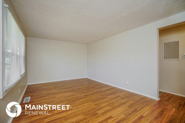 1290 Elderwood Ave in Columbus, OH - Foto de edificio - Building Photo