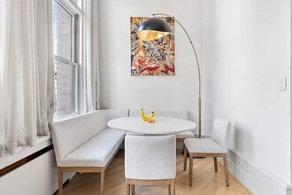 20 E 17th St in New York, NY - Building Photo - Building Photo