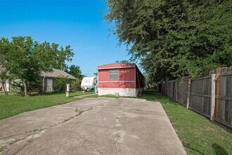 914 Davis St in Pasadena, TX - Building Photo - Building Photo