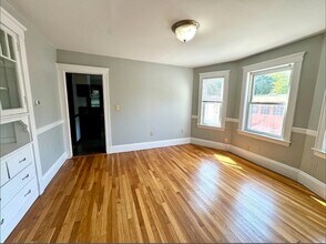 250 Hyde Park Ave in Boston, MA - Building Photo - Building Photo