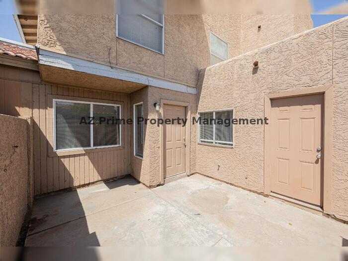 6944 W Monterosa Cir in Phoenix, AZ - Building Photo