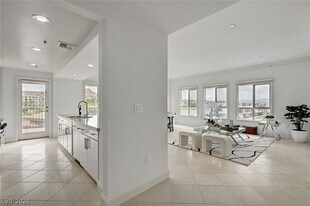 30 Strada Di Villaggio in Henderson, NV - Building Photo