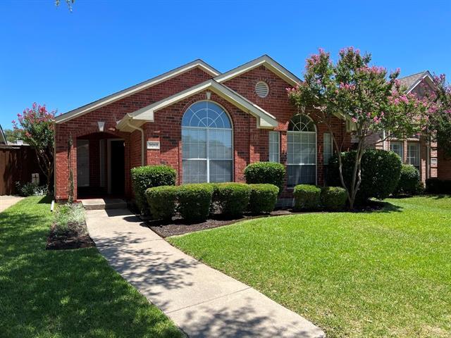 property at 3013 Foxhollow Dr