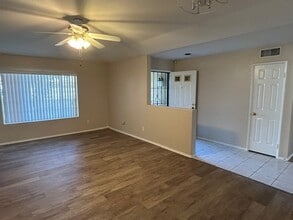 5094 Tamarron Ct in San Bernardino, CA - Foto de edificio - Building Photo