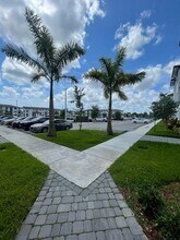 15650 SW 136th St in Miami, FL - Building Photo - Building Photo