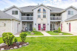 Kendal Creek in Oak Creek, WI - Foto de edificio - Building Photo