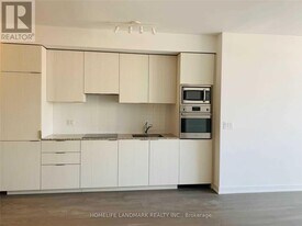 11 Wellesley St W in Toronto, ON - Building Photo