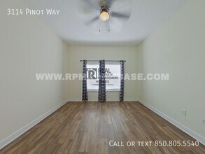 3114 Pinot Way in Crestview, FL - Foto de edificio - Building Photo