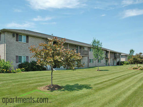 South Bridge Estates in De Pere, WI - Foto de edificio - Building Photo