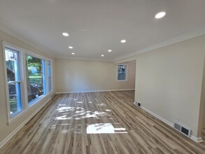2300 Wrenford Rd in University Heights, OH - Building Photo - Building Photo