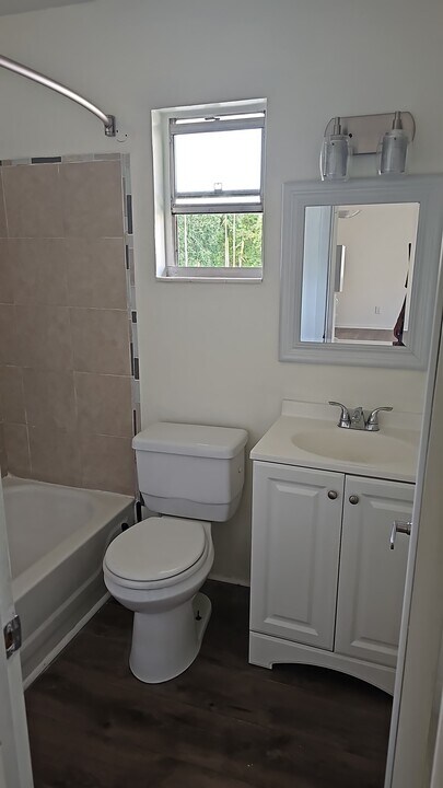 150 Peachtree St, Unit Studio Apartment 12 in Cocoa, FL - Building Photo