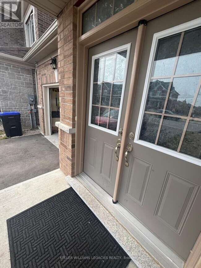 2300 Grainger Lp in Innisfil, ON - Building Photo - Building Photo